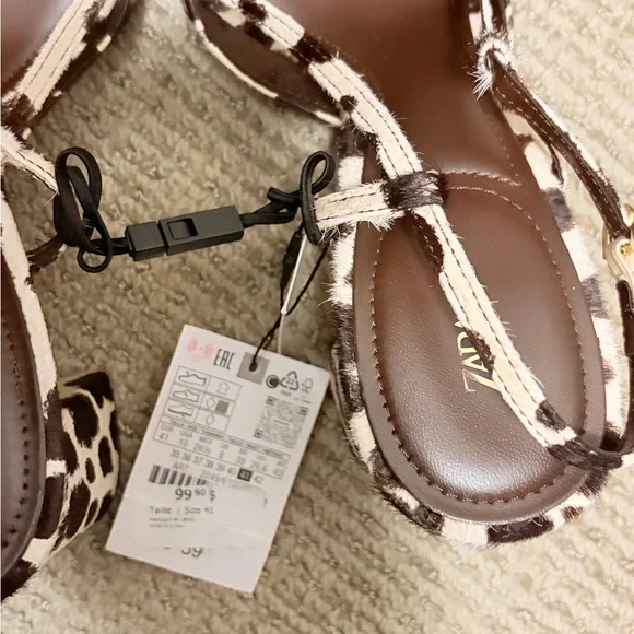 Zara Black and Cream Animal Print Flats - Picture 4 of 5